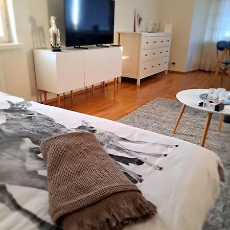 18 - Cozy With View, 7th Floor Apartament Kemi