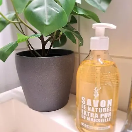 18 - Cozy With View, 7th Floor Apartament *