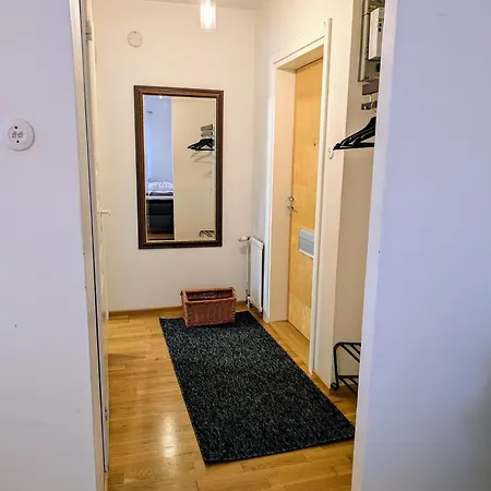 18 - Cozy With View, 7th Floor Apartament *