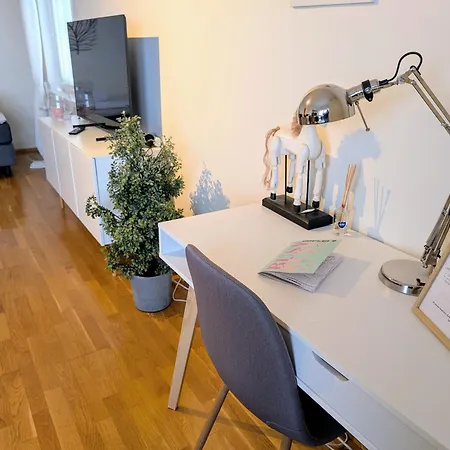 18 - Cozy With View, 7th Floor Apartament Kemi