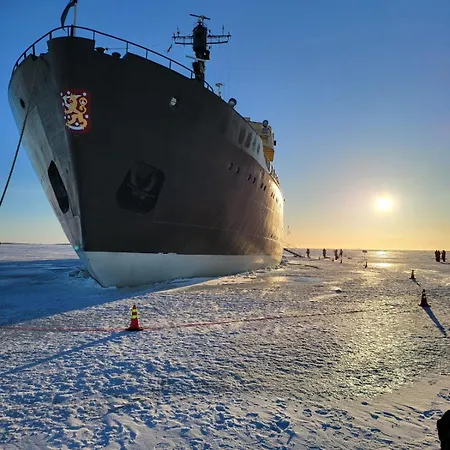 18 - Cozy With View, 7th Floor Apartament